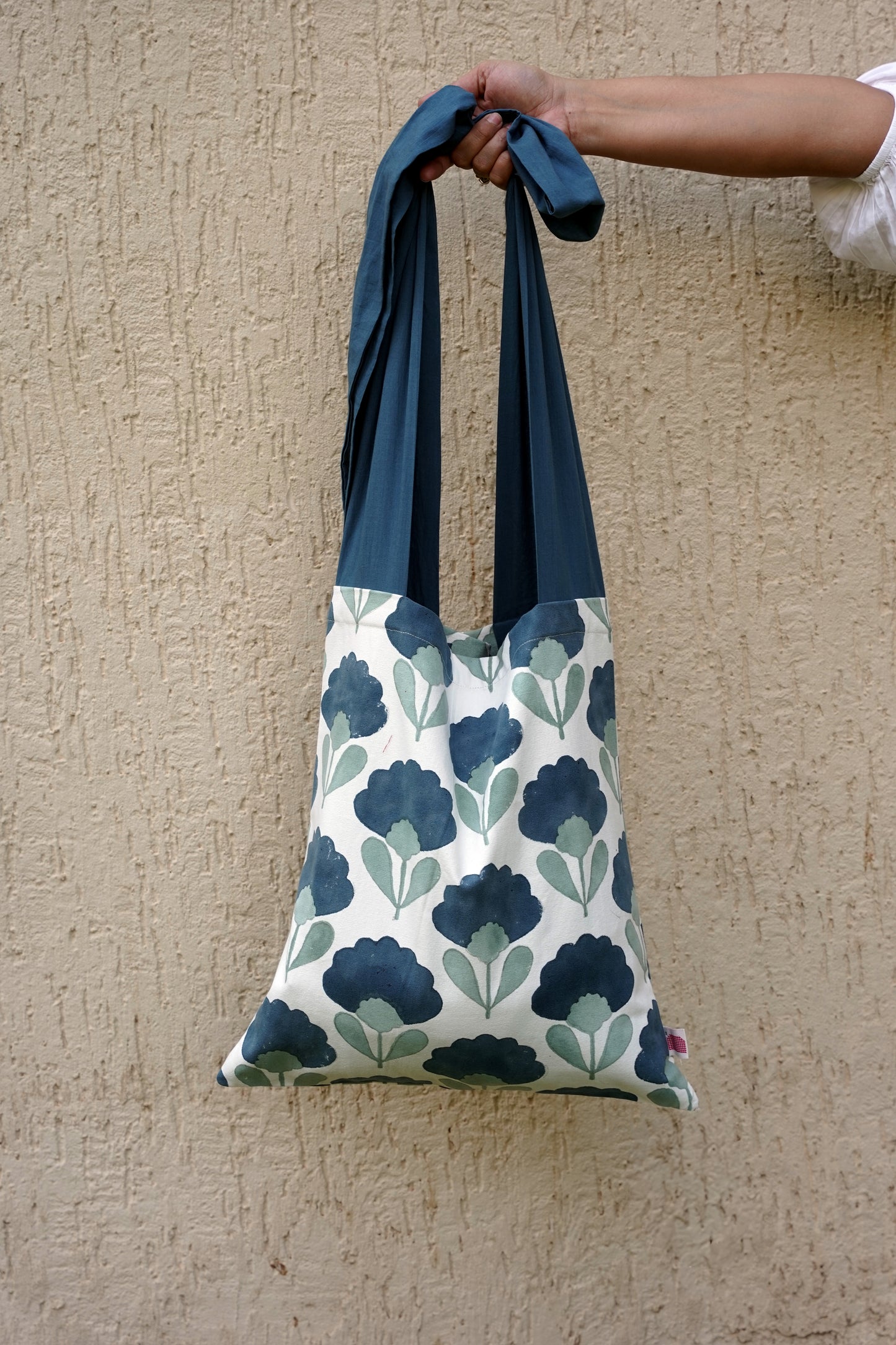The Löv Tote – Premium Designer Tote Bag