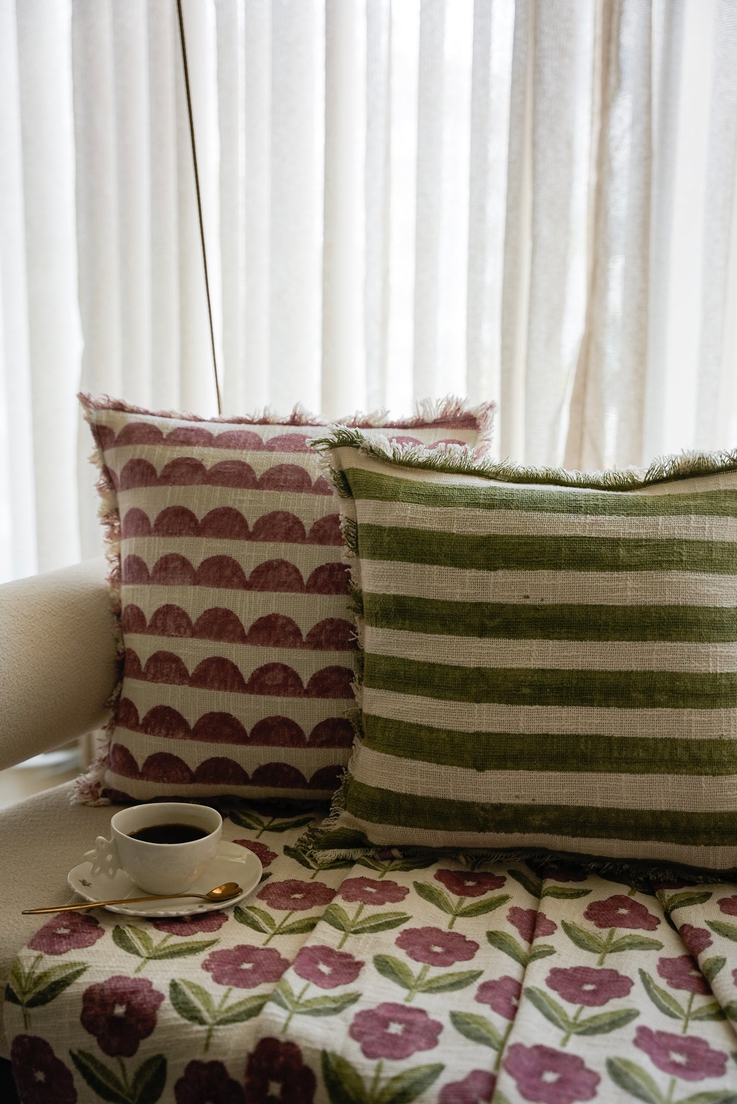 Rani Pink Scallop Cushion
